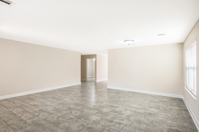 Photo - 16334 Cole Bridge Ln