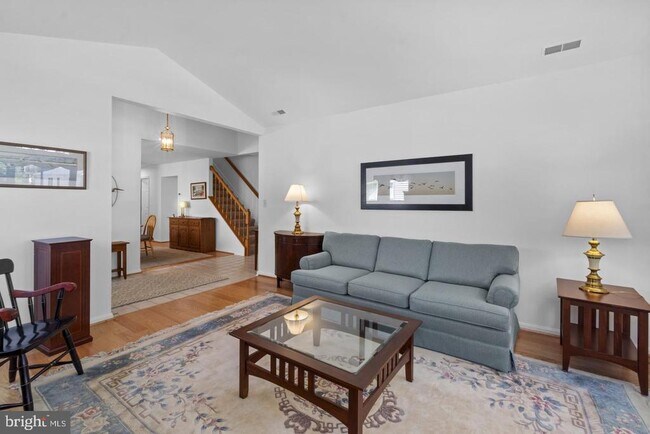 709 Sydney Terrace