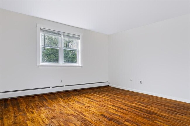 Photo - 70 Carroll Ave