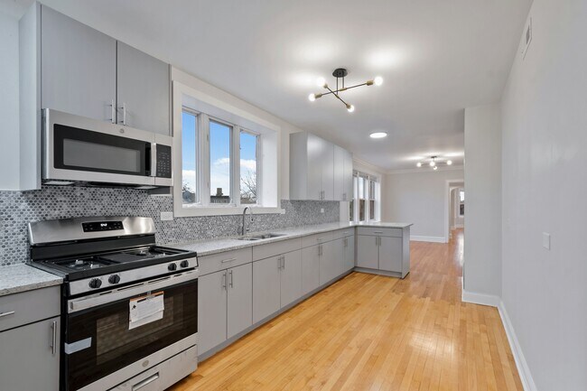 Photo - 6533 N Fairfield Ave Unit 1