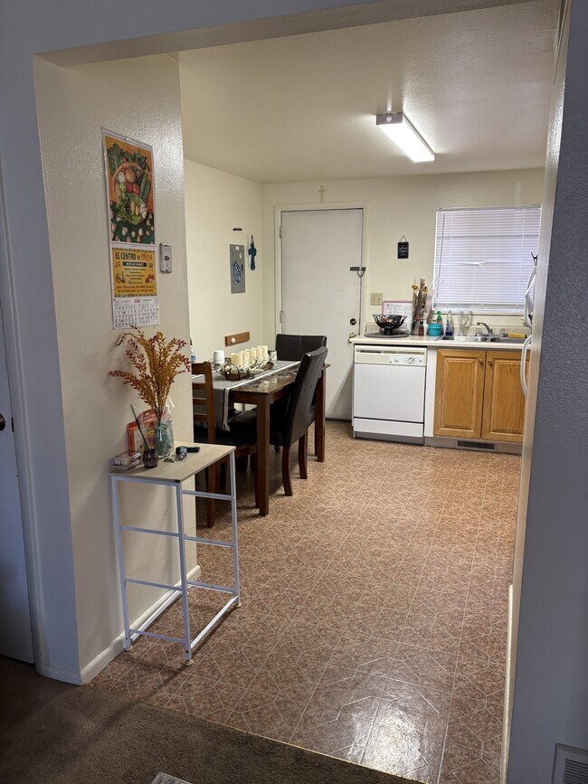 Photo - 1748 S 500 E