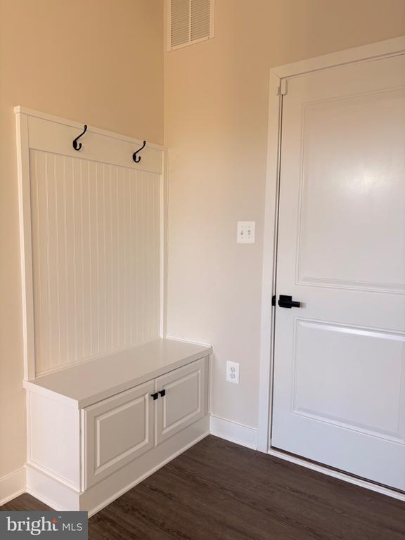 Photo - 736 Watts St