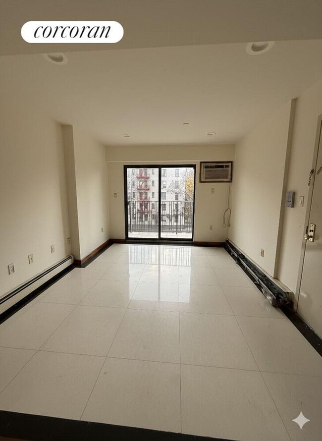 Photo - 163-10 89th Ave