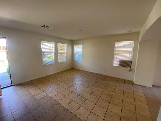 Photo - Palmdale 3 Bedroom -Available Now!
