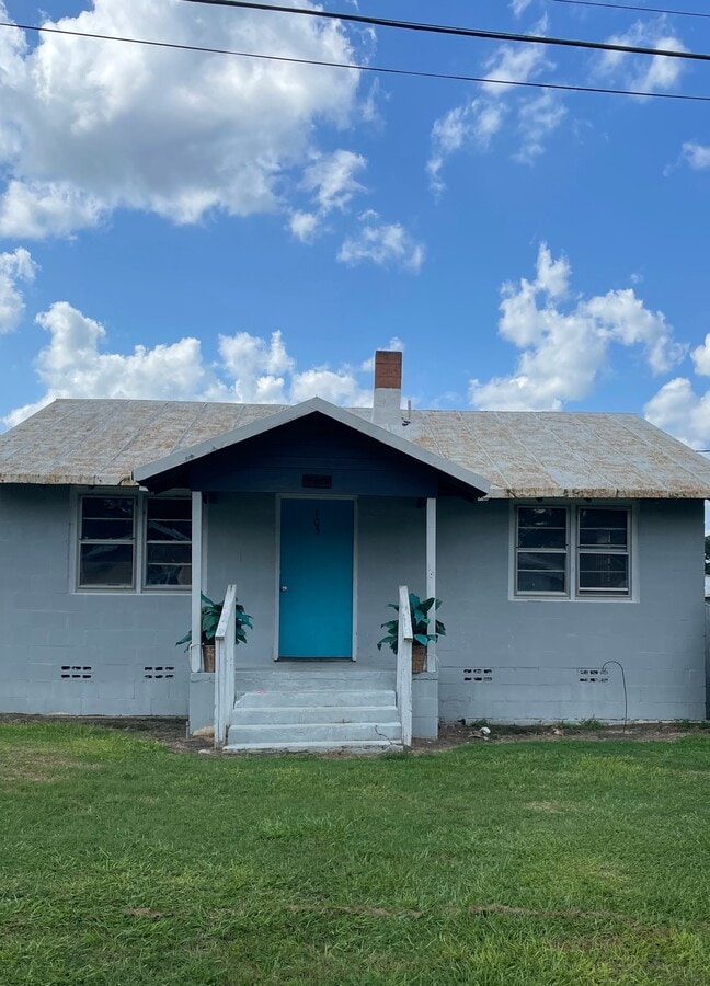 Photo - 105 N Alford Ave