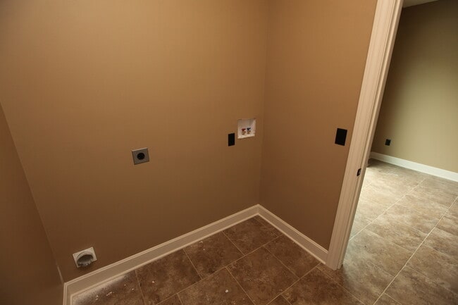 Photo - 3 Bedroom, 2 Bathroom Townhouse in Savanna...