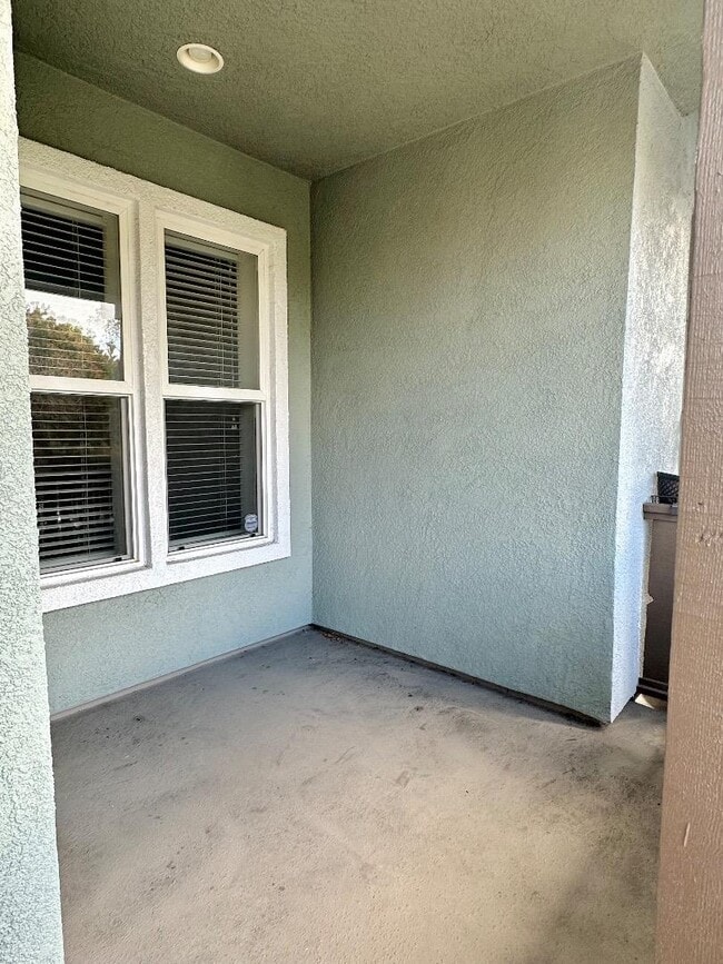 Photo - 1343 Wayne Way