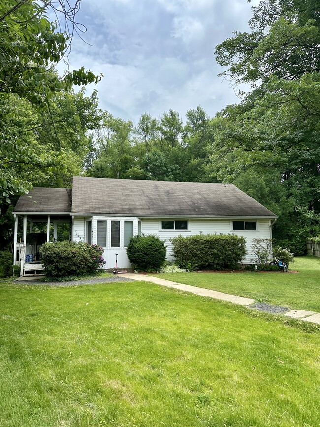 Building Photo - 7229 Pimmit Ct