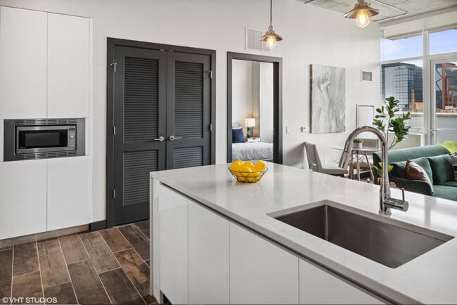 Photo - 850 W Jackson Blvd Unit 13E