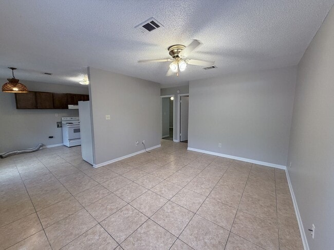 Photo - 2 Bedroom 1 Bath in Milton Available for Rent!