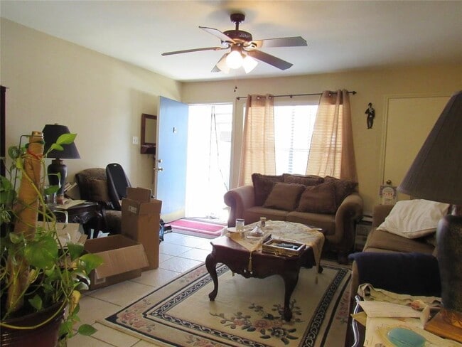 Photo - 2350 Bering Dr Unidad 111