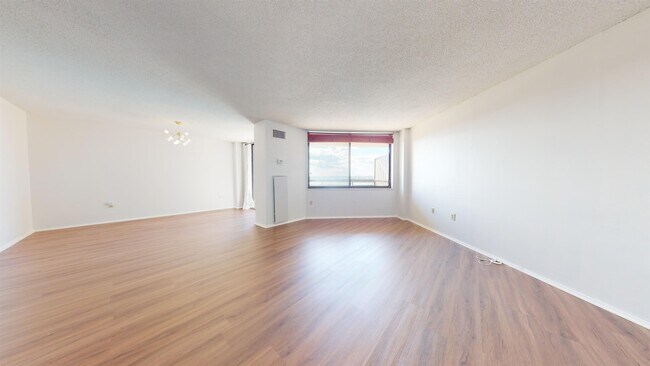 620 Harmon Cove Tower
