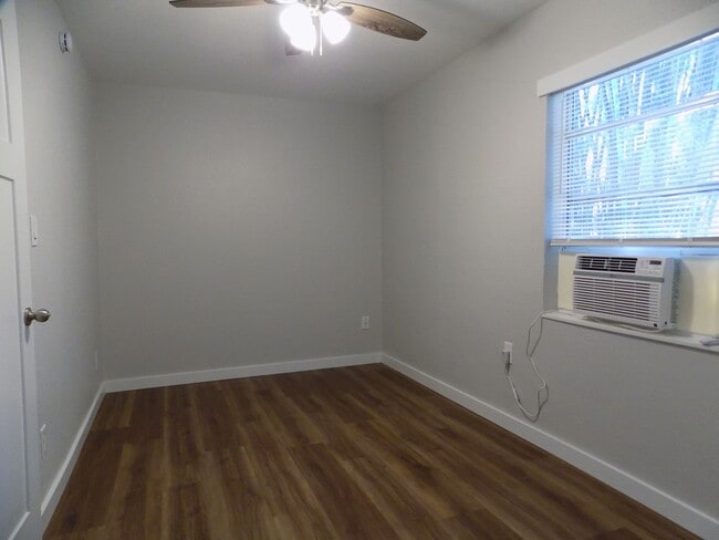 Photo - 699 W Osceola St