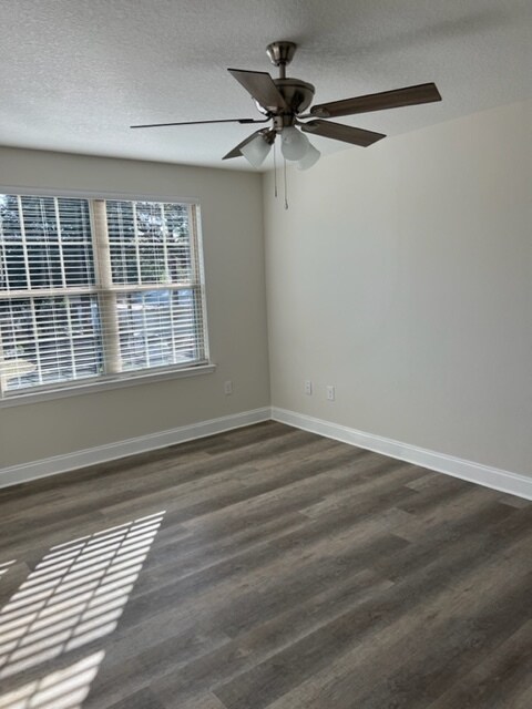 Photo - 818 Fairview Dr