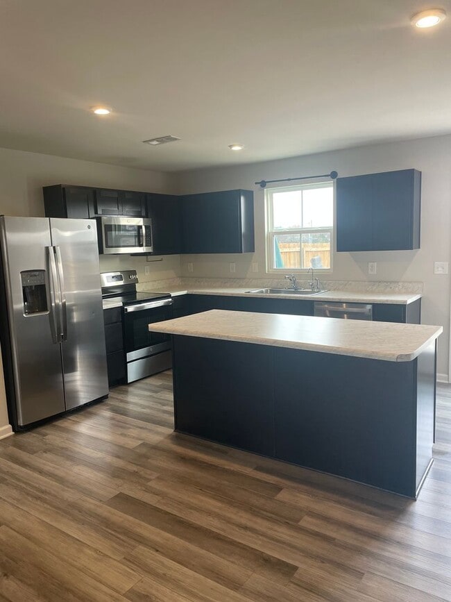 Photo - 2017 Westchester Dr