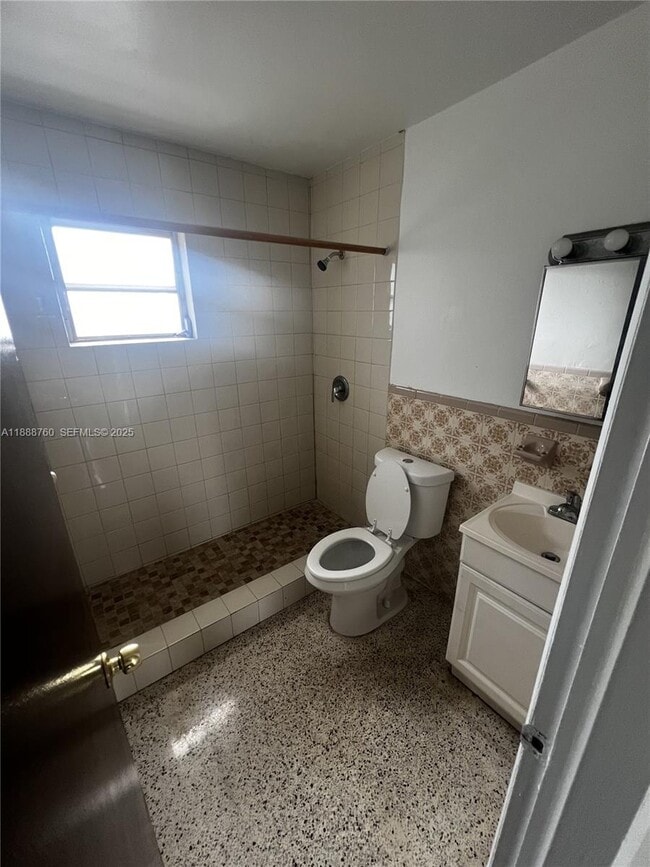 Photo - 619 SW 11th Ave Unidad 2