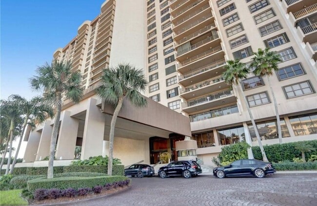 Photo - 1800 NE 114th St