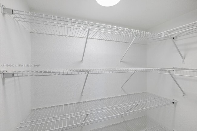 Photo - 942 SW 147th Ct