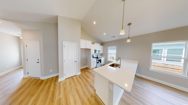 Photo - 1052 Moen Lp