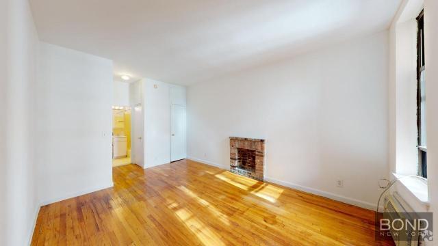 Building Photo - 0 bedroom in Manhattan NY 10028 Unit 4C Rental