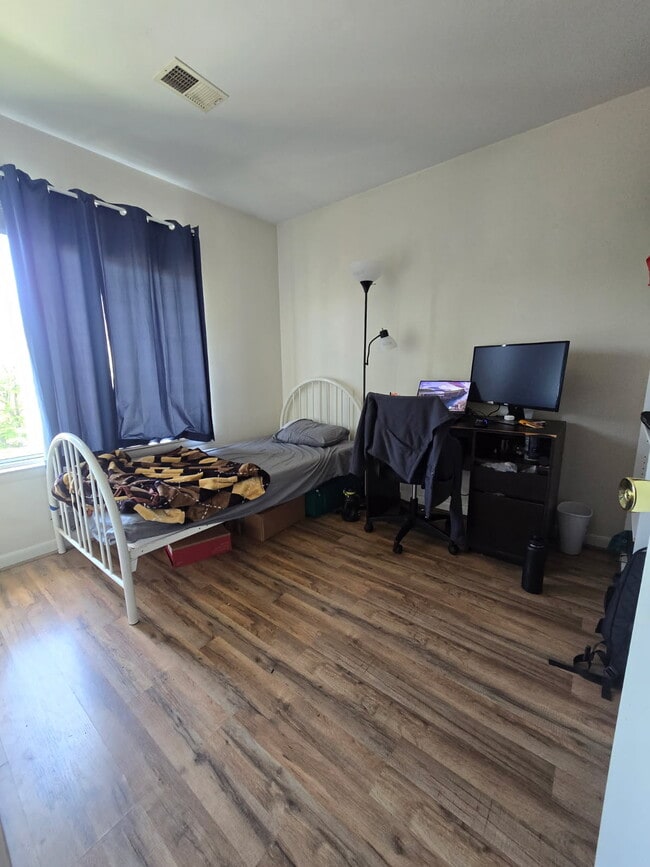 1203 University Ter Unit I