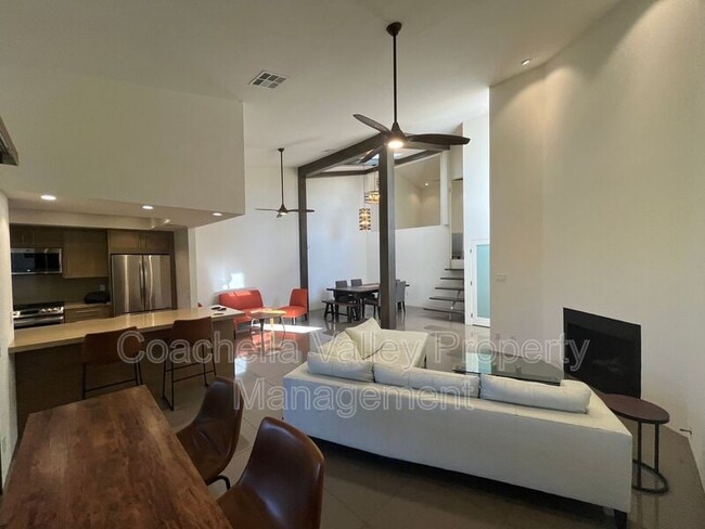 Photo - 287 S Civic Dr