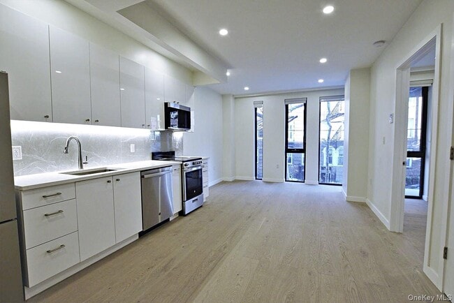 Photo - 41-15 44th St Unit 2D