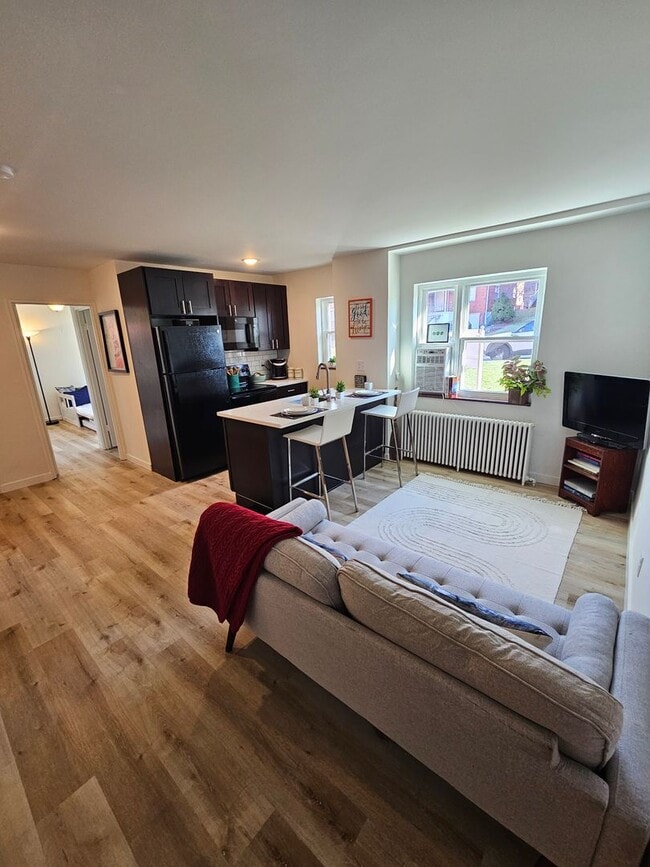 Photo - Hillside Apartments