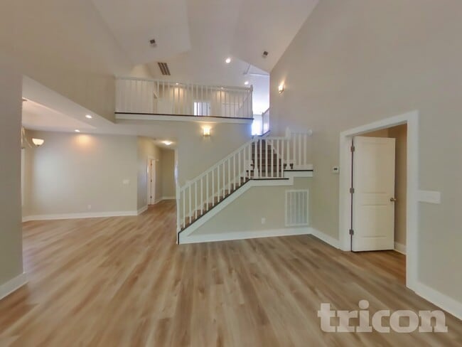 Photo - 1765 Bridgecrest Dr