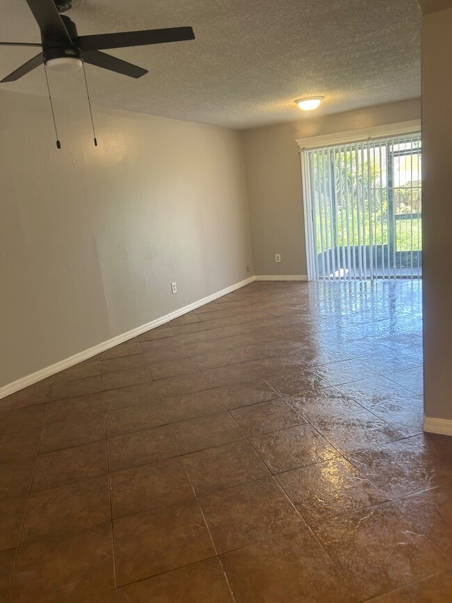 Photo - 5132 Tennis Ct Cir