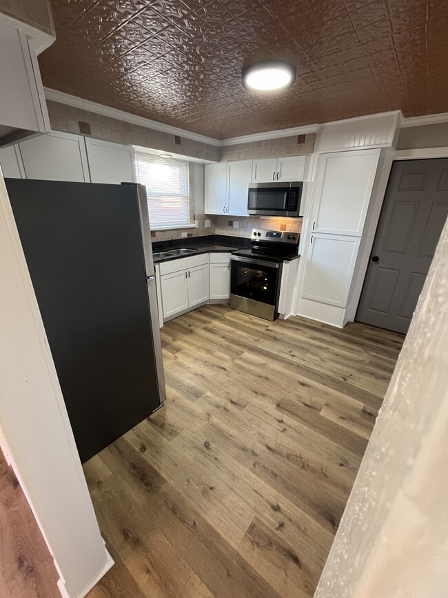 Photo - 5333 Collomore Rd