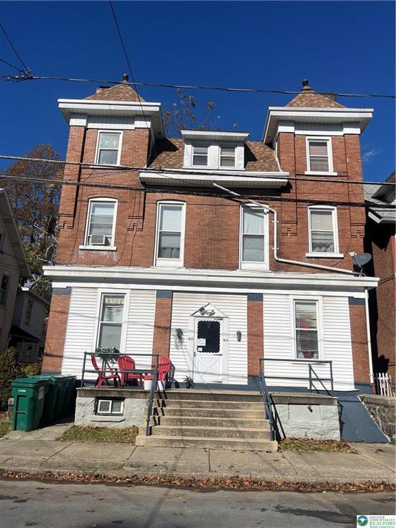 Building Photo - 831 Seneca St Unit 6