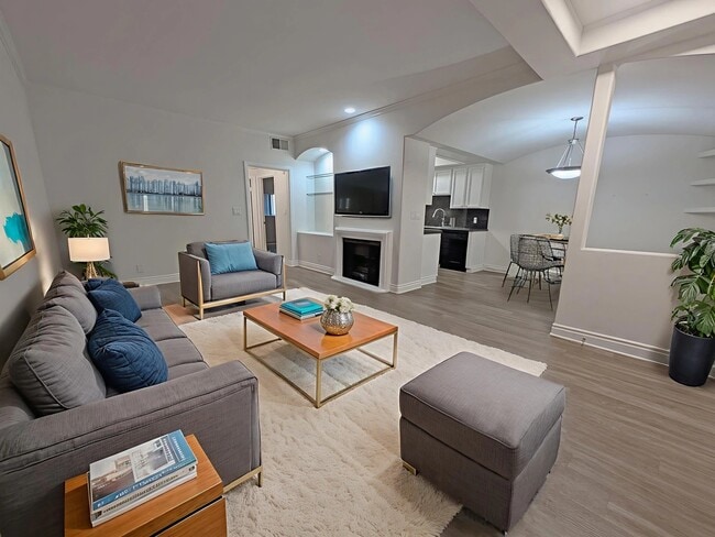 Building Photo - 912 Croft Ave Unit 102