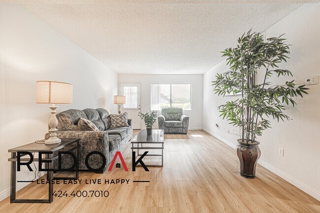 Photo - 6601 Victoria Ave Unidad 460