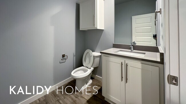 Photo - 1686 Salma Rd