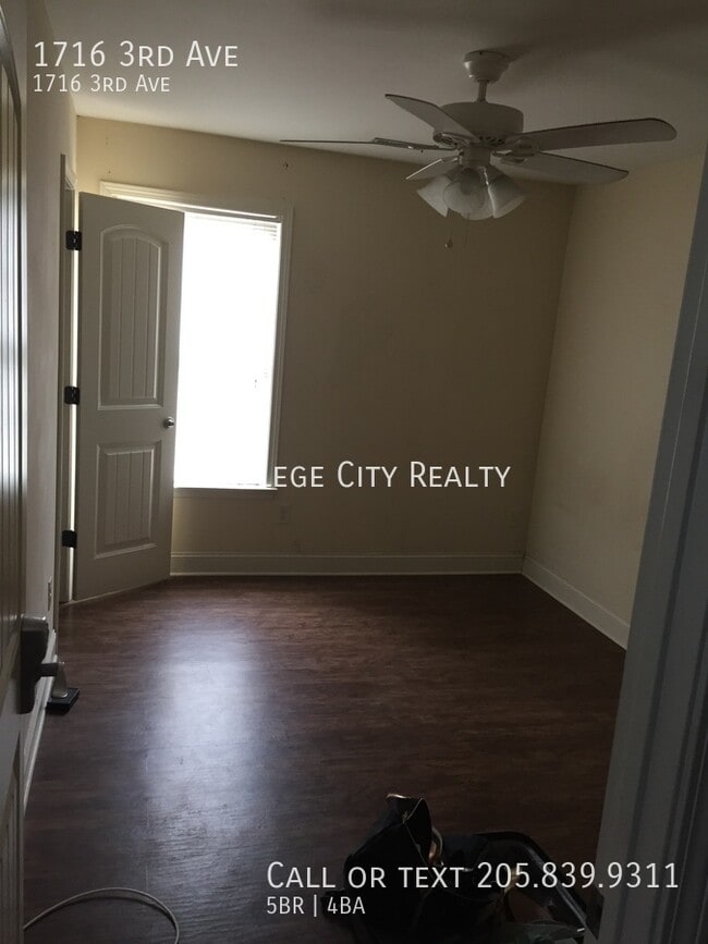 Photo - 1716 3rd Ave