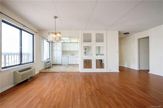 Photo - 400 High Point Dr Unidad Ph4