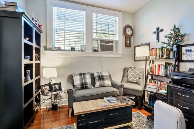 Photo - 3428 Delachaise St