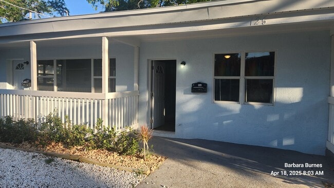 Building Photo - 126 Gardiner Ct Unit 2