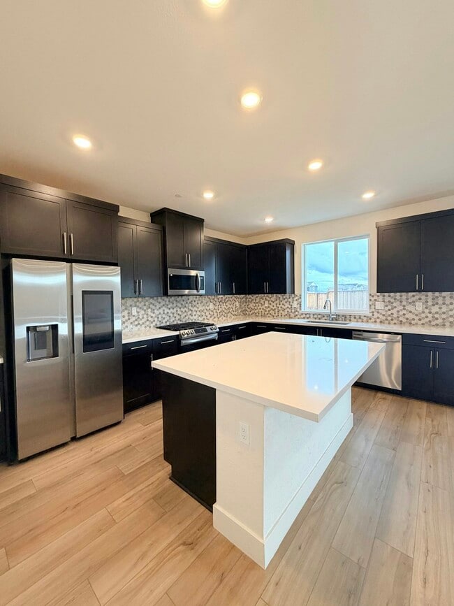 Photo - 5242 Upton Ave