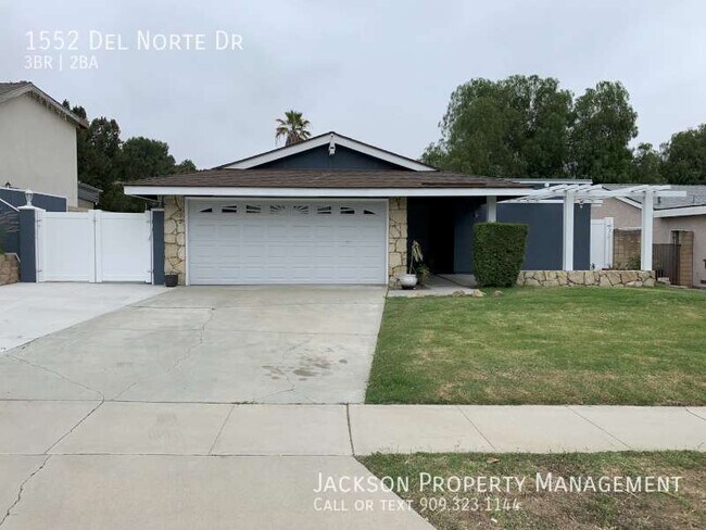 Spacious home with pool and golf course vi... - Spacious home with pool and golf course vi...