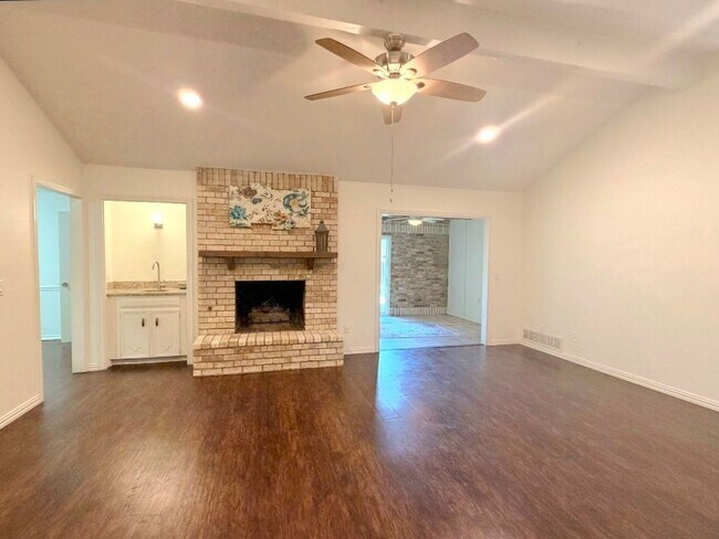Photo - 3433 Lynbrook Dr