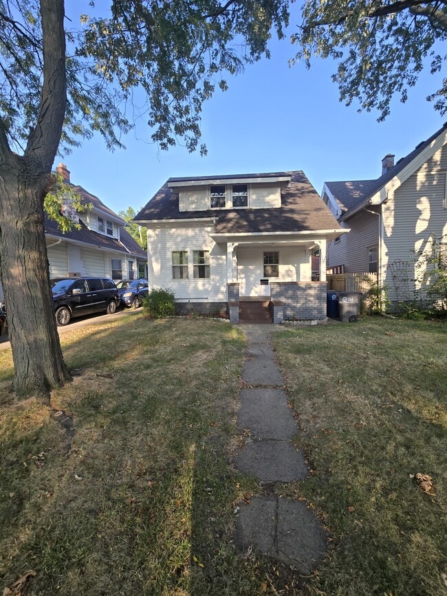 Building Photo - 1225 Harvard Blvd Rental