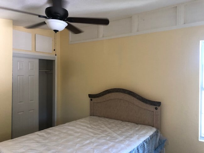 Photo - 134 Roberts St