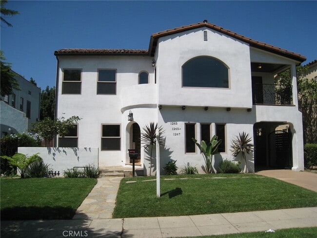 Building Photo - 1265 Cloverdale Ave Unit 1/2-1/2 Rental