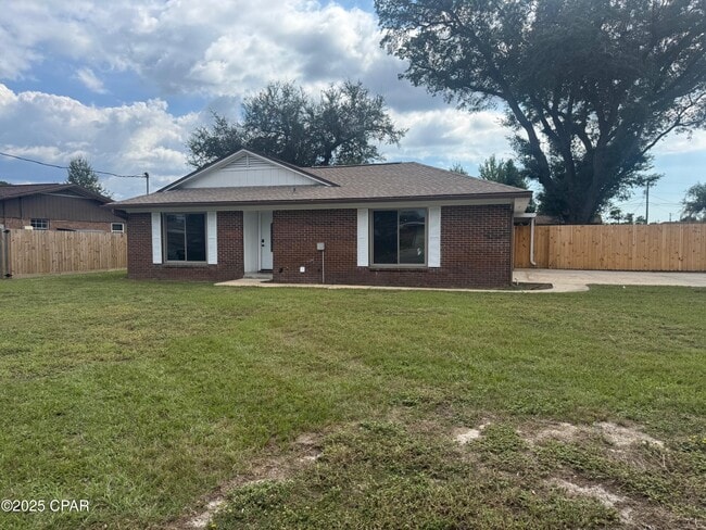 Photo - 5204 Park St