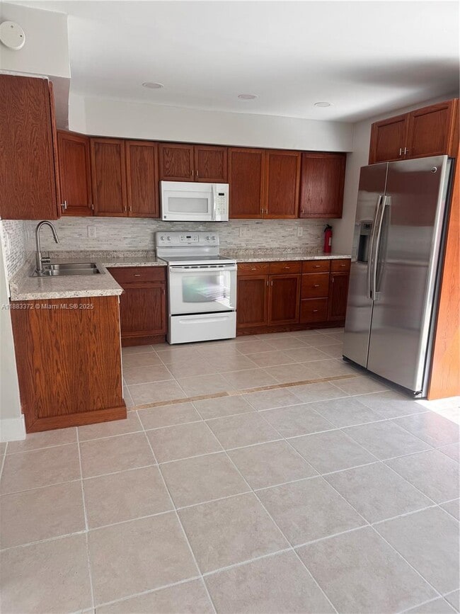 Photo - 811 Sandtree Dr