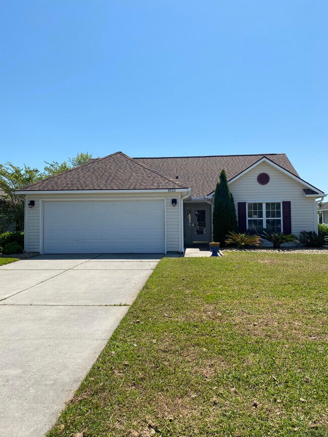 Photo - 1025 Great Lakes Cir House