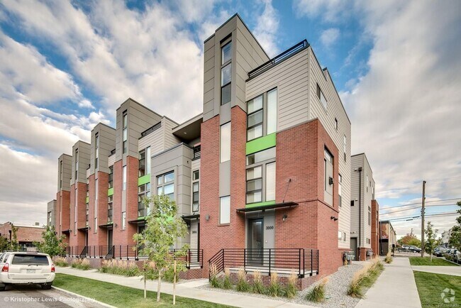 Building Photo - Show Stopper! Rental