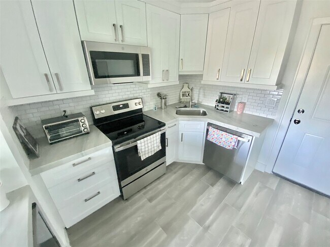 Photo - 412 Pacific St Unit 9E